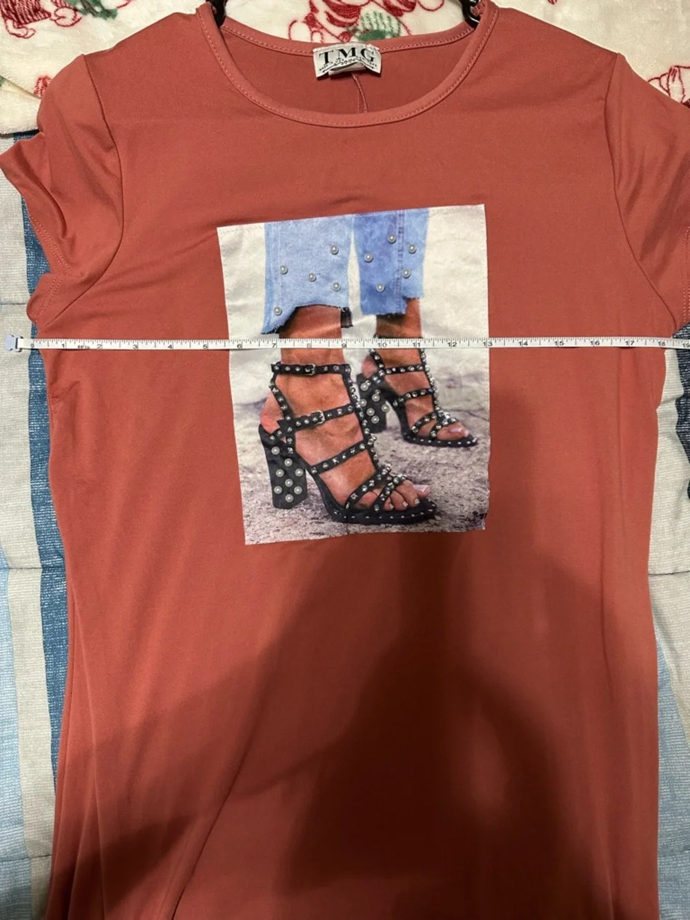 Rust Graphic Mini Dress with Pearl-Stud Heels Print - Picture 3 of 4